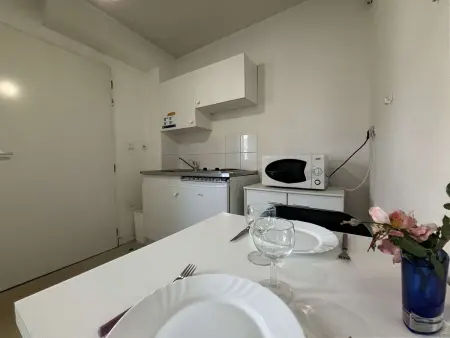 Studio charmant à La Rochelle avec parking, proche centre - Photo 5