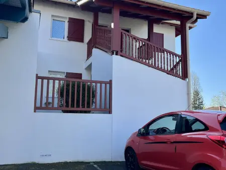 Appartement T1 bis à Cambo-les-Bains avec terrasse - Photo 2