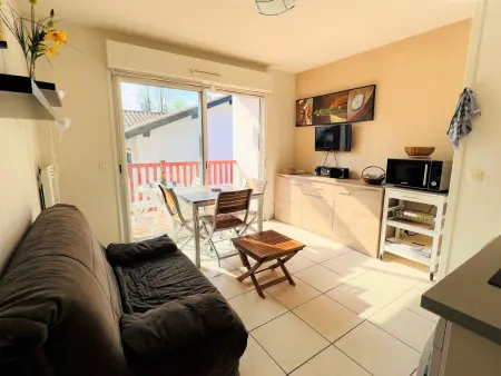 Appartement T1 bis à Cambo-les-Bains avec terrasse - Photo 3