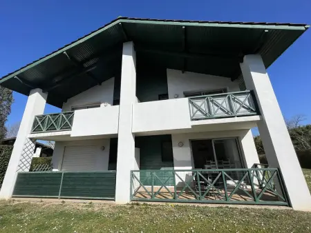 Cambo : T2 Lumineux avec Terrasse Sud, Wifi & Parking - Photo 1
