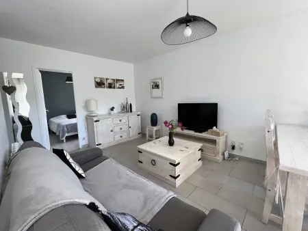 Cambo : T2 Lumineux avec Terrasse Sud, Wifi & Parking - Photo 4