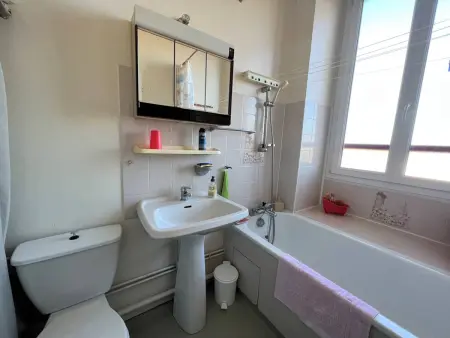Studio lumineux à Cambo-les-Bains, proche thermes, coin nuit, kitchenette, internet, animaux acceptés - Photo 8