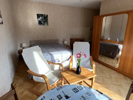 Cambo-les-Bains : T1 Bis lumineux avec balcon, parking, animaux admis - Photo 4