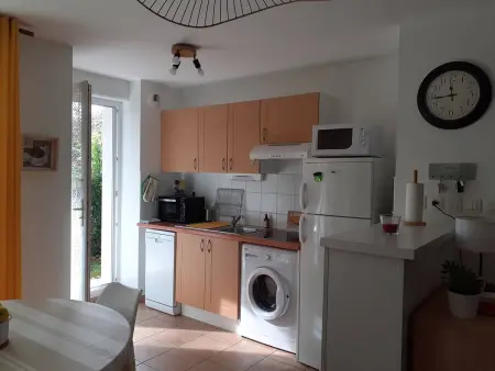 Appartement T2 moderne avec terrasse, parking et accès internet - Cambo-les-Bains - Photo 2