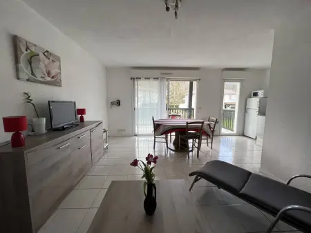 T2 bis lumineux avec terrasse, Cambo-les-Bains, Appartement 2 personnes à Cambo les Bains - Photo 1