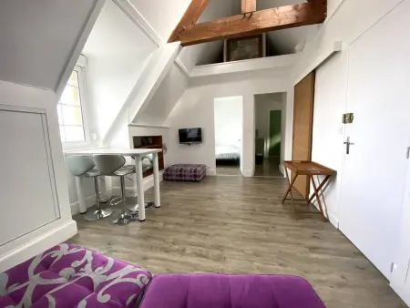 Appartement rénové avec vue mer, proche plage, parking privé - Photo 4