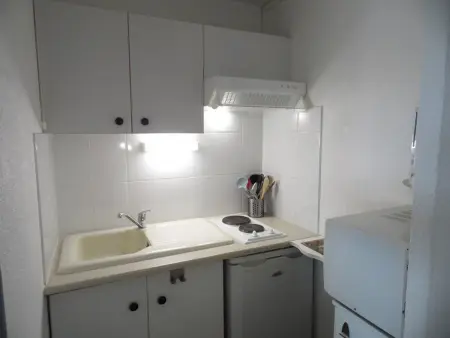 Appartement cosy à 200m de la plage avec parking privé et loggia, animaux admis - Photo 2