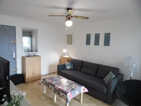 Appartement cosy à 200m de la plage avec parking privé et loggia, animaux admis - Photo 9