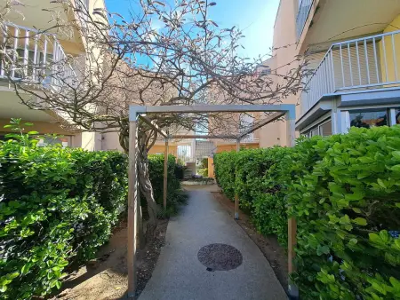 Appartement cosy à 200m de la plage avec parking privé et loggia, animaux admis - Photo 11