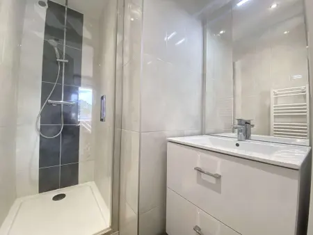 Studio moderne avec balcon sud, parking privé, près avenue De Gaulle - 2 couchages à La Baule - Photo 8