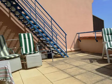 Duplex 4 pièces avec terrasse et solarium, 150m de la mer, parking privé, ascenseur - Photo 2