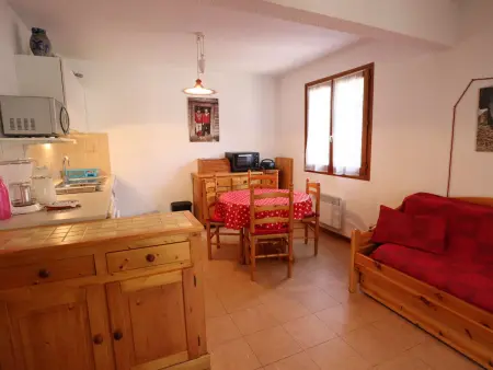T3 cosy avec cheminée, pour 4-5 pers., skis aux pieds, terrasse sud/ouest, calme à Arêches-Beaufort - Photo 1
