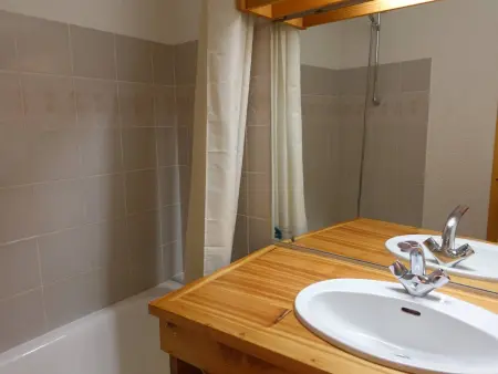 Charmant T2 de 40m² pour 7 pers. à Arêches, terrasse, proche pistes et commerces, classé 2 étoiles - Photo 5
