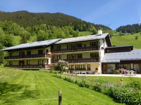 Appartement chaleureux 6 pers. au pied des pistes et des randonnées, classé 2 étoiles - Photo 3