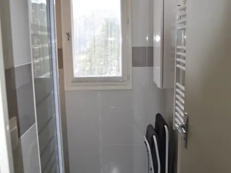 Bel appartement 2 pièces avec WIFI, parking, au pied des pistes de ski à Montgenèvre - Photo 12
