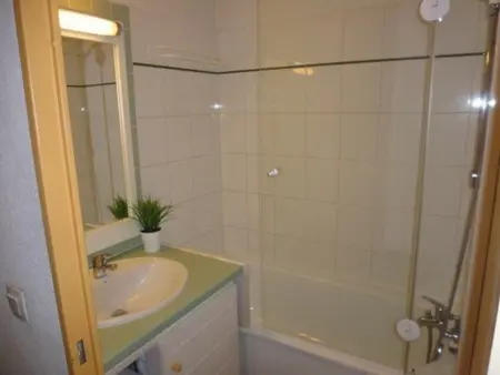 Studio cabine 4 pers, balcon sud, pied des pistes, Grand Tourmalet - Bagnères-de-Bigorre - Photo 4