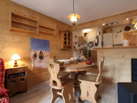 Grand studio 4 pers avec balcon au cœur de Briançon - Photo 4