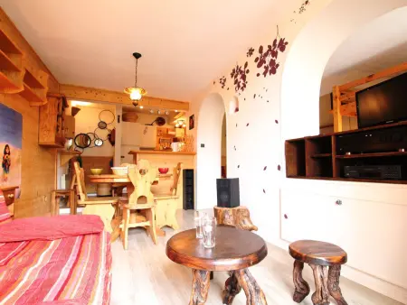 Grand studio 4 pers avec balcon au cœur de Briançon - Photo 7