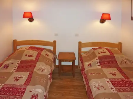 Les Orres 1800: appart 6 pers, pisc chauffée, sauna, départ skis aux pieds - Photo 6