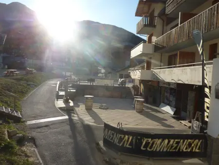 Les Orres 1800: appart 6 pers, pisc chauffée, sauna, départ skis aux pieds - Photo 8
