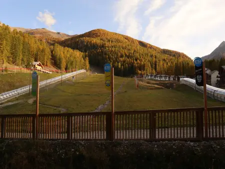 Les Orres 1800: appart 6 pers, pisc chauffée, sauna, départ skis aux pieds - Photo 9
