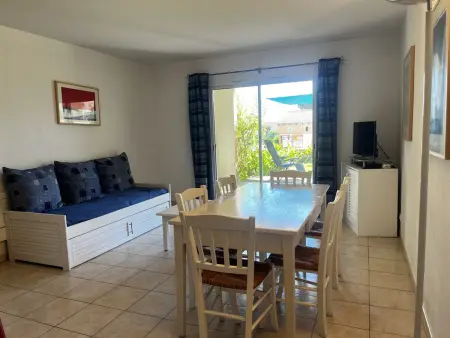 Bel appartement 3* avec piscine, jardin privé, idéalement situé près du port et des commerces - Photo 7