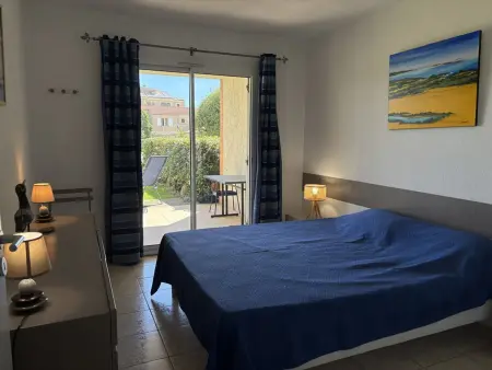 Bel appartement 3* avec piscine, jardin privé, idéalement situé près du port et des commerces - Photo 9
