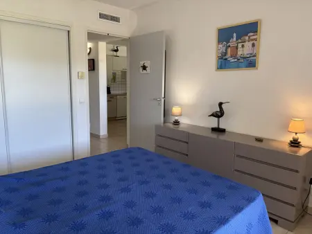 Bel appartement 3* avec piscine, jardin privé, idéalement situé près du port et des commerces - Photo 10