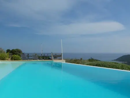 Appartement F4 avec piscine en résidence près de Porto-Vecchio - Photo 2