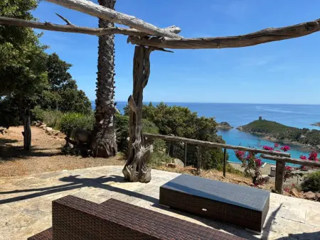 Appartement F4 avec piscine en résidence près de Porto-Vecchio - Photo 3