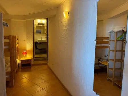 Appartement F4 avec piscine en résidence près de Porto-Vecchio - Photo 13