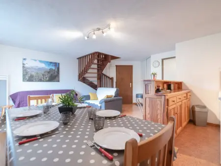 Appartement Triplex à Saint-Lary, 4 chambres, 9 pers, balcon, parking, WiFi optionnel - Photo 1