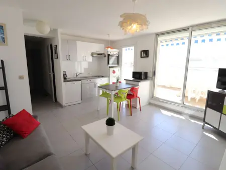 Superbe 3P avec grande terrasse, piscine, proche plage et commerces au Grau-du-Roi - Photo 1
