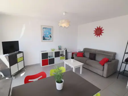 Superbe 3P avec grande terrasse, piscine, proche plage et commerces au Grau-du-Roi - Photo 4