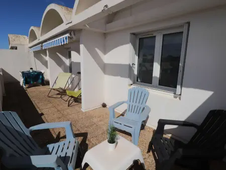 Superbe 3P avec grande terrasse, piscine, proche plage et commerces au Grau-du-Roi - Photo 9