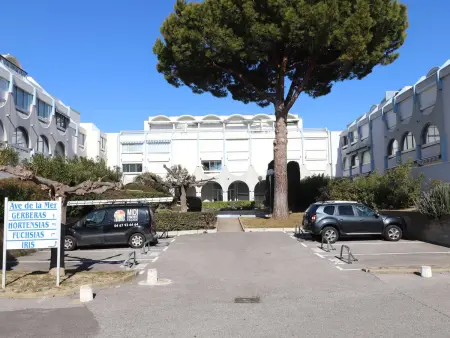 Superbe 3P avec grande terrasse, piscine, proche plage et commerces au Grau-du-Roi - Photo 11