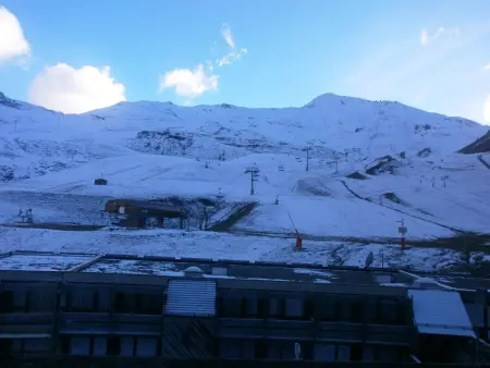 Studio cabine 4/5 pers, balcon expo sud, TV, cuisine équipée, casier à ski - Photo 9