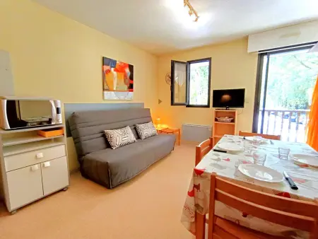 T2 Cabine avec Balcon au Cœur des Thermes - 6 Pers, Parking, Proche Télécabines, Équipé Tout Confort - Photo 1