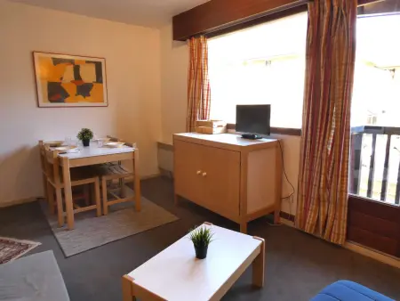 Charmant studio à 1er étage, 4 pers., balcon, salle fitness, park, ski, jacuzzi - St Lary Soulan - Photo 1