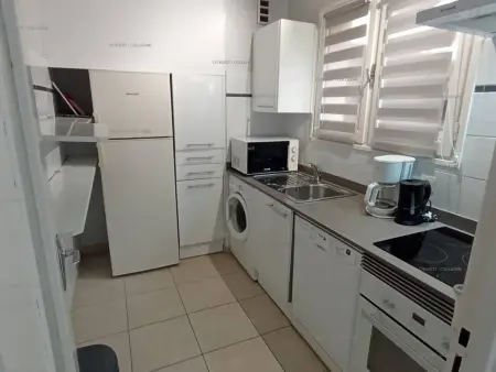 Appartement F2 à Collioure avec piscine, parking et vue sur mer - Photo 6