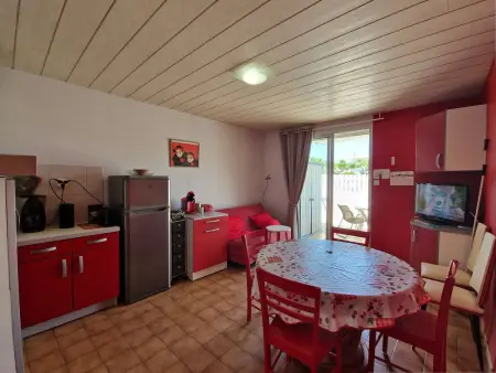 Appartement 6 pers, terrasse, à 2 pas de plage et commerces, parking, option Internet - Photo 5