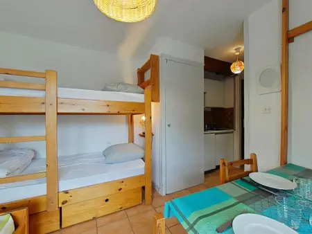 Studio Montgenèvre, skis aux pieds, 2 couchages - Photo 2