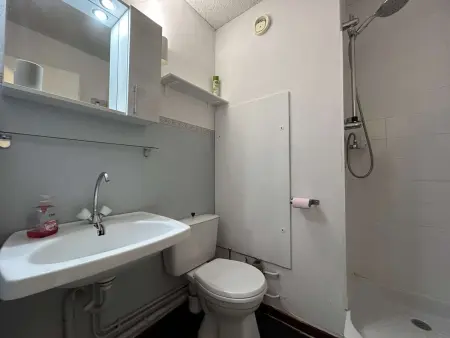 Confortable studio 2 pers. à Montgenèvre, balcon ouest, bien équipé, parking, options WiFi et linge - Photo 5