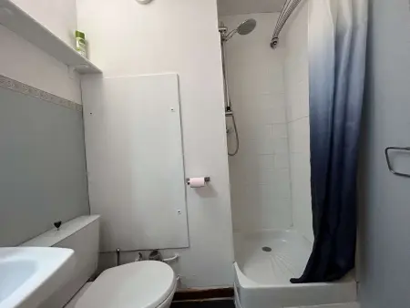 Confortable studio 2 pers. à Montgenèvre, balcon ouest, bien équipé, parking, options WiFi et linge - Photo 15
