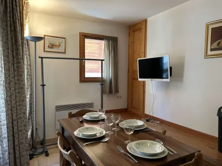 Montgenèvre - Studio 4 pers. à 50m des pistes, parking, lumineux, wifi possible - Photo 4