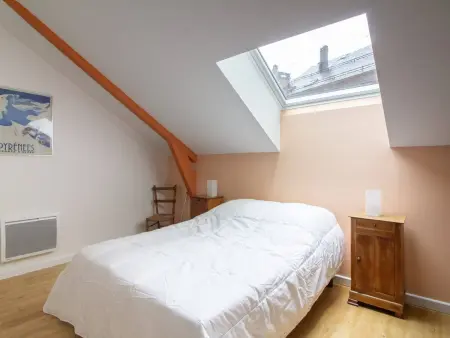 Duplex rénové 2 chambres avec wifi, cuisine équipée et local ski, en centre-ville de Cauterets - Photo 4