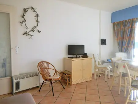 Appartement 2 pièces, terrasse, proche plage et centre, Le Lavandou - Photo 3