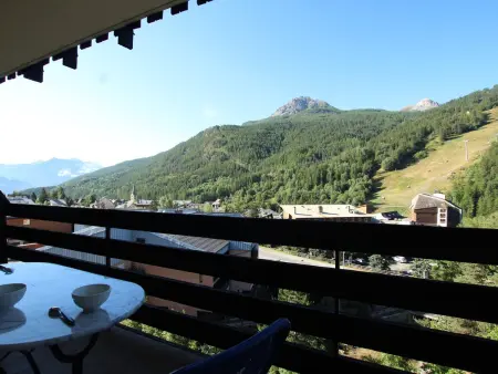 Appartement 6 pers. à Saint-Chaffrey avec balcon sud, parking, casier à skis et équipements complets - Photo 12