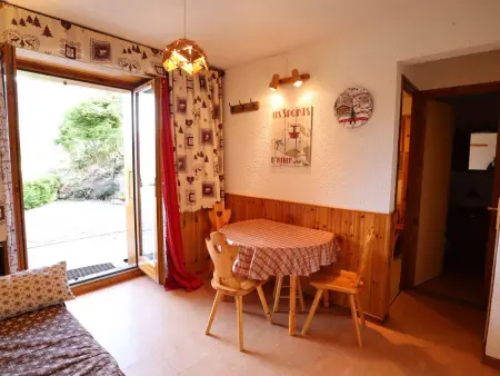 T2 cosy avec terrasse à Arêches pour 4 pers, proche pistes et navette - Photo 3