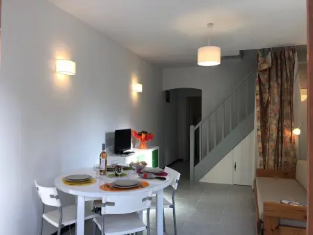 Studio Mezzanine avec Jardin Privatif, Parking et Clim - Saint-Raphaël - Photo 4